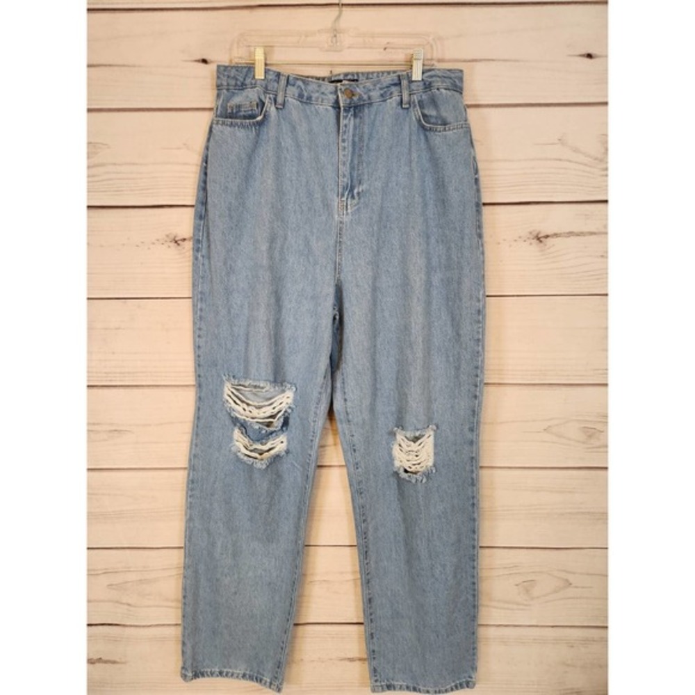 Boohoo Light Blue Straight Leg Jeans